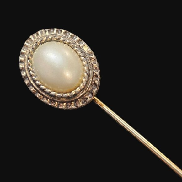 Vintage 1970's Sarah Coventry Gold Tone Faux Pearl Cabochon Stick Pin Brooch Je - Picture 2 of 3